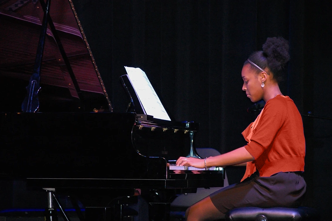 advanced piano student